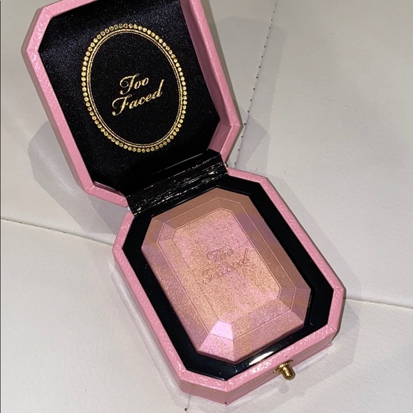too faced fancy pink diamond highlighter